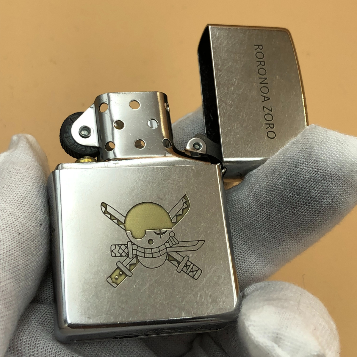 Original Zippo Lighter Roronoa Zoro – Deep 5-Sided Engraving, One Piece Design – Street Chrome