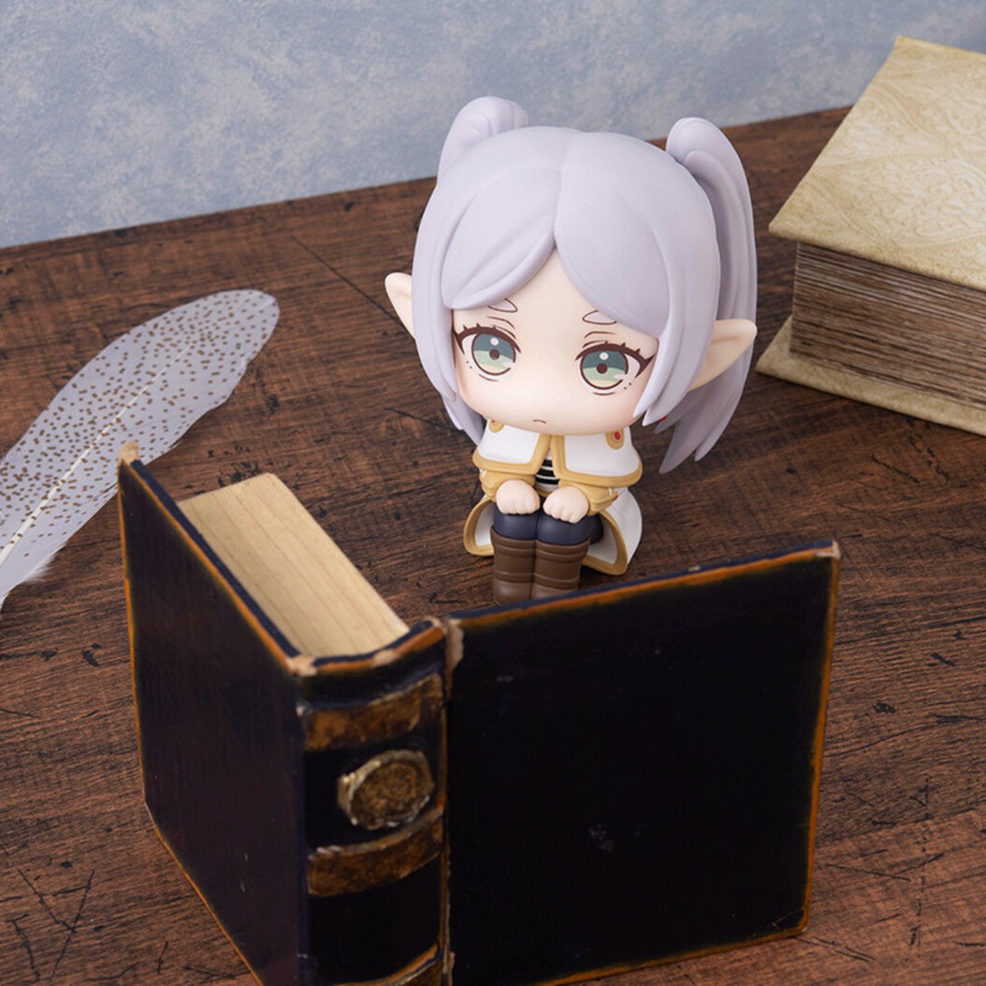 Frieren Mini Figure – Beyond Journey's End Collectible