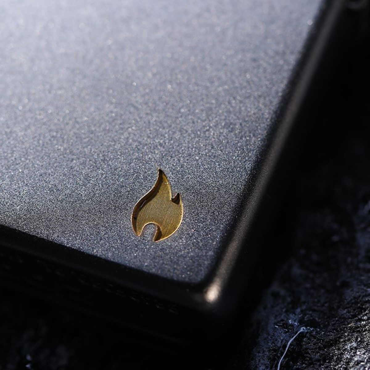 Gundam Deep Carved Zippo – Genuine Matte Super Mechs Lighter