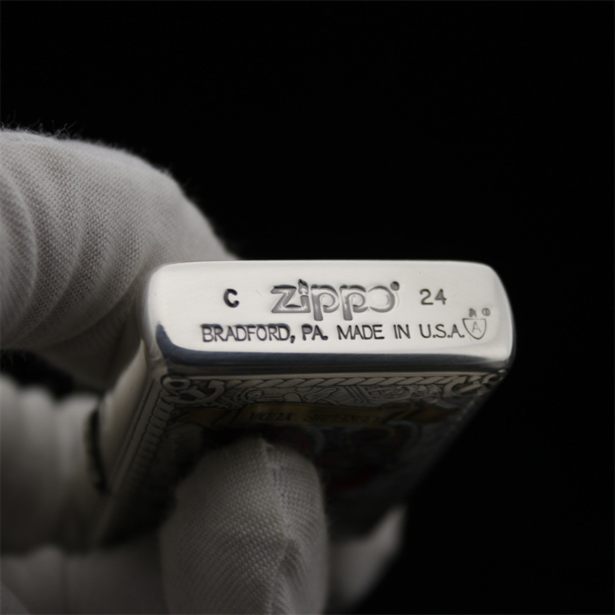 O.n.e P.ie.ce Zippo Lighter – 3D Relief & Hand-Painted