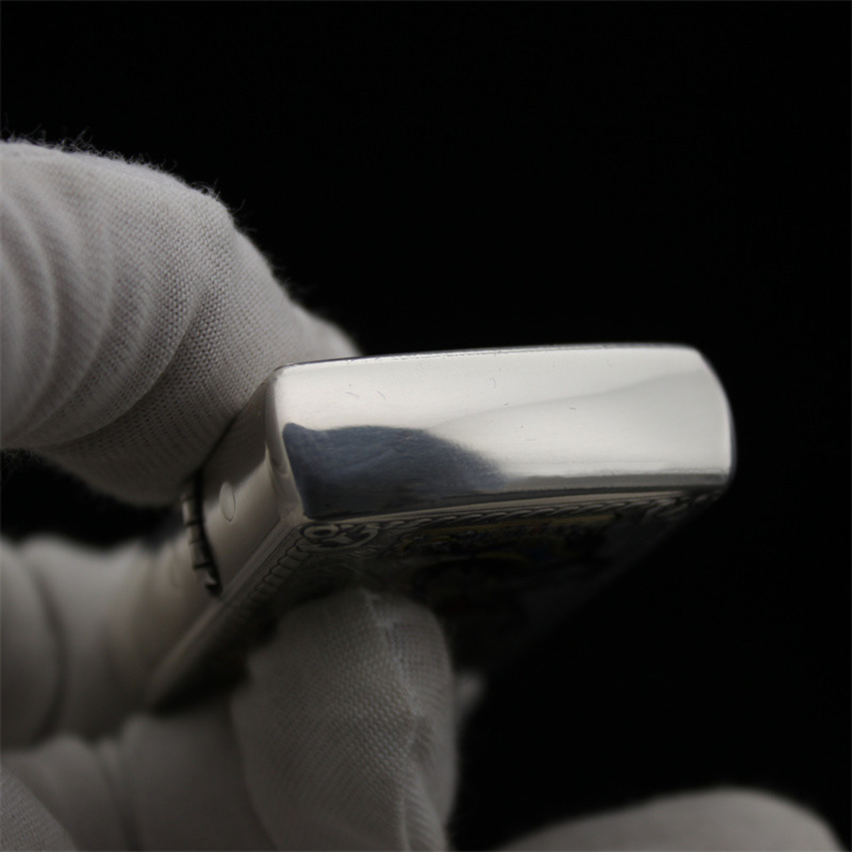 O.n.e P.ie.ce Zippo Lighter – 3D Relief & Hand-Painted