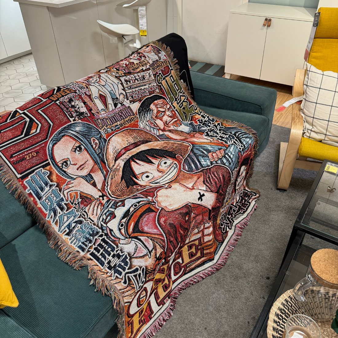 O.n.e P.i.e.c.e Woven Blanket – Anime Throw with L.u.f.f.y & Crew, Decorative & Cozy